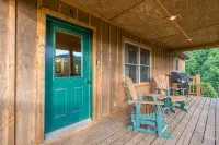 Sunset Ridge! Hot Tub+Fire Pit+Grill, WiFi, Mtn Views, Easy Access, Nearby Town! - Chalets