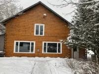 Large 9-acre retreat for families and friends in the woods with wood-fired sauna - 2 stjerner
