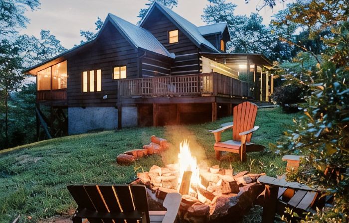 VALKYRIE Secluded Romantic River Cabin River and Mountain Views Log/Stone Cabin