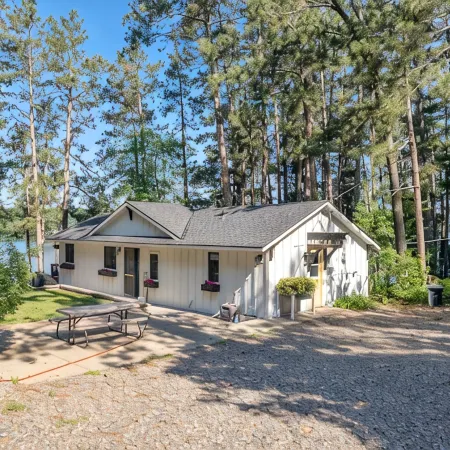Sunsets on Sibley LakeBeautiful Lakehome in the heart of cabin country!