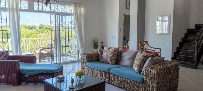 Luxury Beachside Apartment with Rooftop Terrace & Private Jacuzzi – Sleeps 6 Hotels in Dominicus