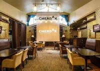 Komandor Hotel - ที่มีที่จอดรถ