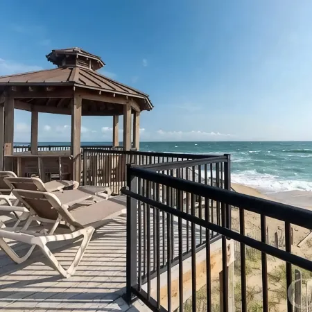 Beachside Breeze - Pools, Hot Tub, & Private Beach Access
