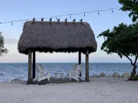 Completely Remodeled 3/3 in the heart of Key Largo (Oceanside) - Holiday bungalows