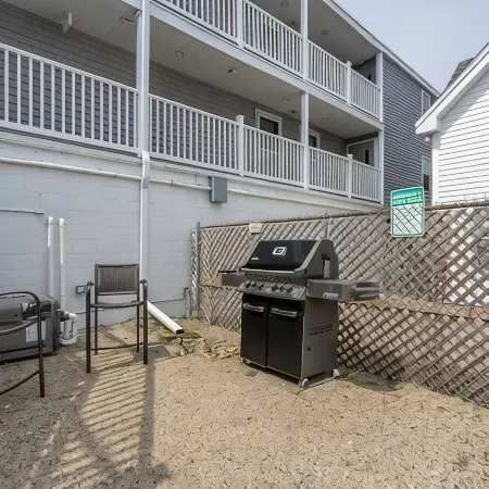 Beachside Getaway - Steps to the Beach