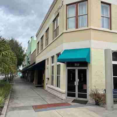 Historic down town Titusville apt A . Private no host! Hotel Exterior