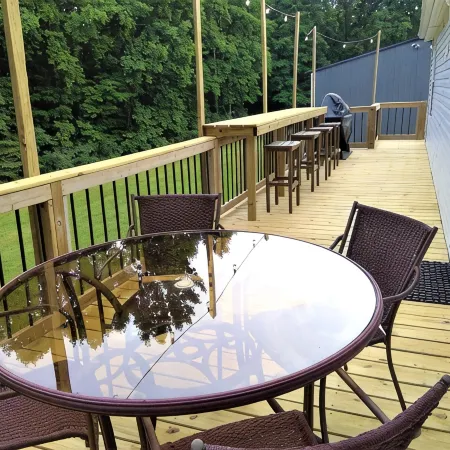 Lake it or Leave it! Lake House just one mile from  Lake Cumberland Marina