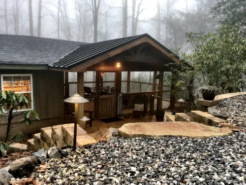 Cozy Appalachian Trail Cabin - Woody Gap & Blood Mountain in Suches, GA