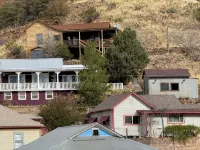 3-Bedroom Cabin in Old Bisbee Hotels in Bisbee