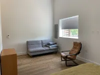 Sunset Limited: Two Blocks to the Beach. Sleeps 2 - 3성급