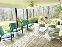 1959 Mid-Century Retro Home on 5 acres - Homestays
