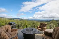 Luxurious Mountain View Paradise with Hot Tub - Boutique