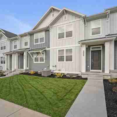Townhouse w views + 2 car garage + washer + dryer Hotel Exterior