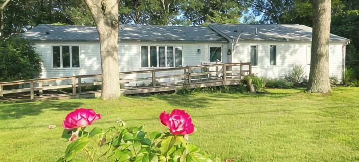 Craigville Beach Uber Relaxing Cape Cod Beach House w/ Beach Pass & Central Air Hotels in Barnstable