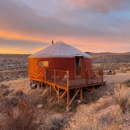 Meadowlark Yurt in Dillon with WiFi