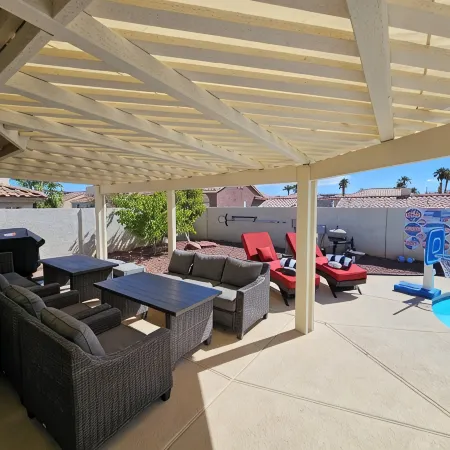 Oasis. Single Story Freshly Remodeled Pool Home! Отели рядом с достопримечательностью «Поле для диск-гольфа Mountain Crest Disc»