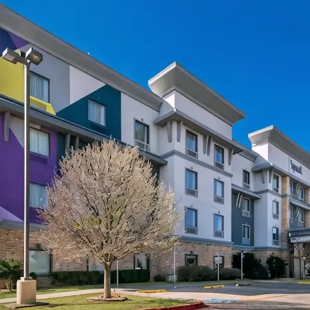 Spark by Hilton Amarillo Western Plaza Отели в г. Амарилло