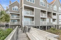 Oceanfront 2 Bedroom + Sofabed with Pool, Linens Included, at Cape Coddages II!