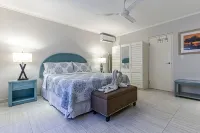 Luxury Modern Villa-Pool, Ocean View Deck, In/Outdoor Kitchen, 5min to the beach - Private Pools