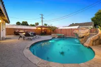 Golden Paradise POOL SPA FUN - Pools