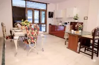 Fortune Home Service Apartment 3BHK , D-198 Saket - Apartments