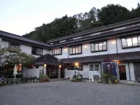 Mizubasho No Yado Higashi فنادق في مقاطعة تونه