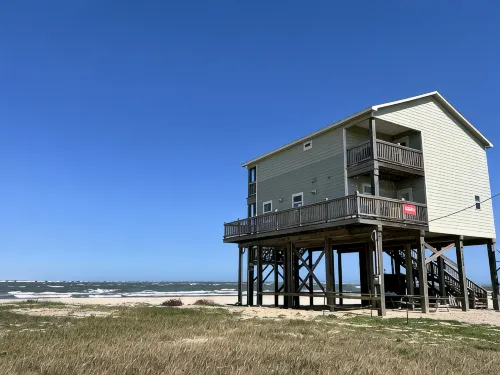 Escape at Treasure Island, On The Beach                       at San Luis Pass! - de playa