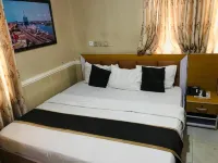 Belmorris Hotel - 4-Star