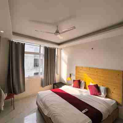 Tatsat Hostel & Cafè Rooms