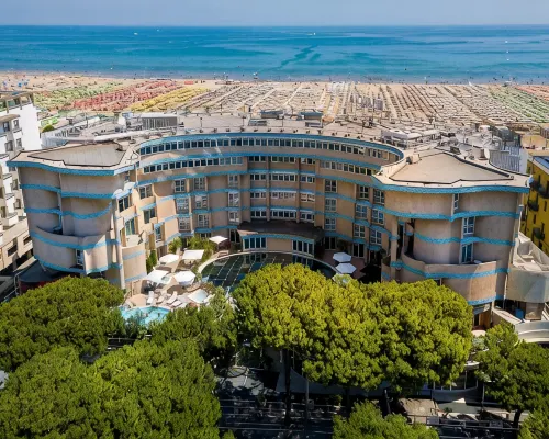Savoia Hotel Rimini Отели рядом с достопримечательностью «Площадь Пьяцца Кавур»