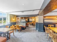 The Ladybower Inn - parking
