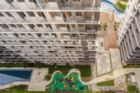 Staycation at MOA Shore Residences