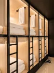 WeStay Capsule Hostel - 2 estrellas
