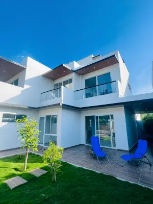 AzulRest Casa de Verano - Homestays