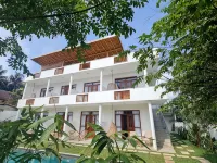 Ohana Surf Guest House - 2-Star