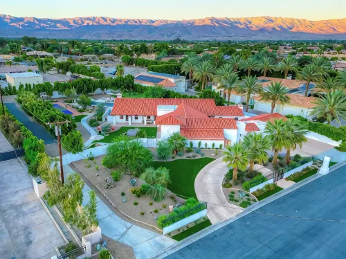 Large Estate 6 Bds, Pickleball,Volleyball+BasketBall, Putting,Pingpong,Gameroom - Private Pools