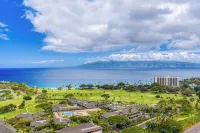 Kāʻanapali Ocean View Condo with Beachfront Cabana for Guests