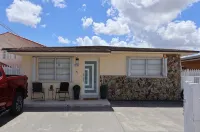 Center of Miami, Airport, Cruise Port, Brickell, Beaches, Kaseya Center, Casino - Bungalows
