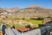 Charming Retreat – Breathtaking Mountain Views - Homestays