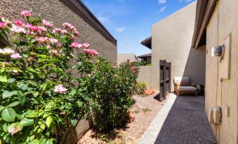 Golf, Hike or Bike Sedona at our Gated 2 Bed 2 Bath Resort Condo
