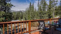 Mountain Base Camp, 2 Bedroom, Wood Stove Amazing Views, Middle of Everything - Wifi