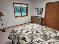 Large 3200 Sq Ft  4-bedroom house on Long Lake - Dundee - Boutique