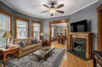 NEW 1st Floor Victorian Flat in Downtown Kalamazoo