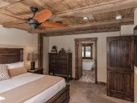 Mountain Top Luxury Retreat - Elegant Cabin Near Zion and Bryce 凱恩縣住宿飯店