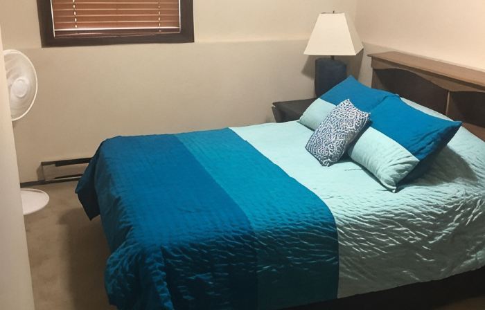 Hchideaway-Quiet, Cottagelike!  Pet Friendly!  Queen Bed!