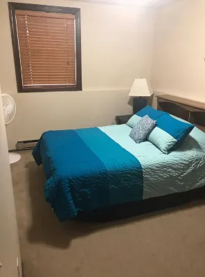 Hchideaway-Quiet, Cottagelike!  Pet Friendly!  Queen Bed!