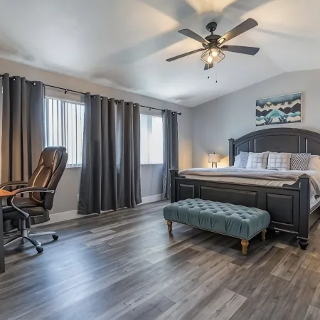 Huge 4 bedroom home filled with entertainment for all!