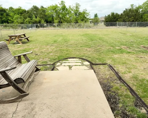 Blue Haven at Salado Plaza. Family Friendly Townhome w/ Fenced Back Yard! Hotels in Salado