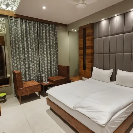 Hotel Pushpa Inn