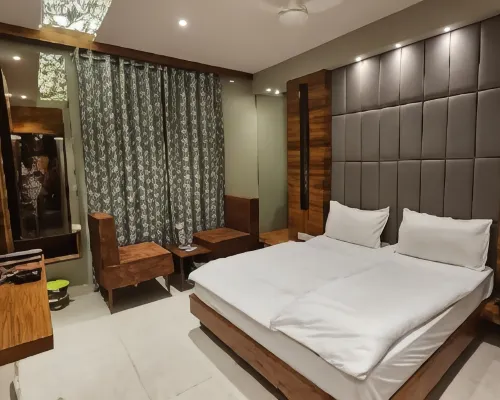 Hotel Pushpa Inn Hotels in Banaskantha
